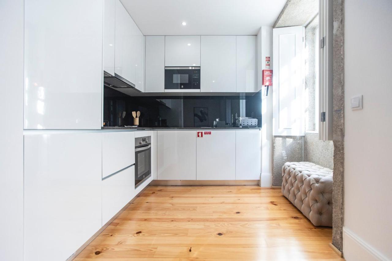 Elegant Downtown 1Br Flat W/ Ac By Lovelystay Porto Buitenkant foto