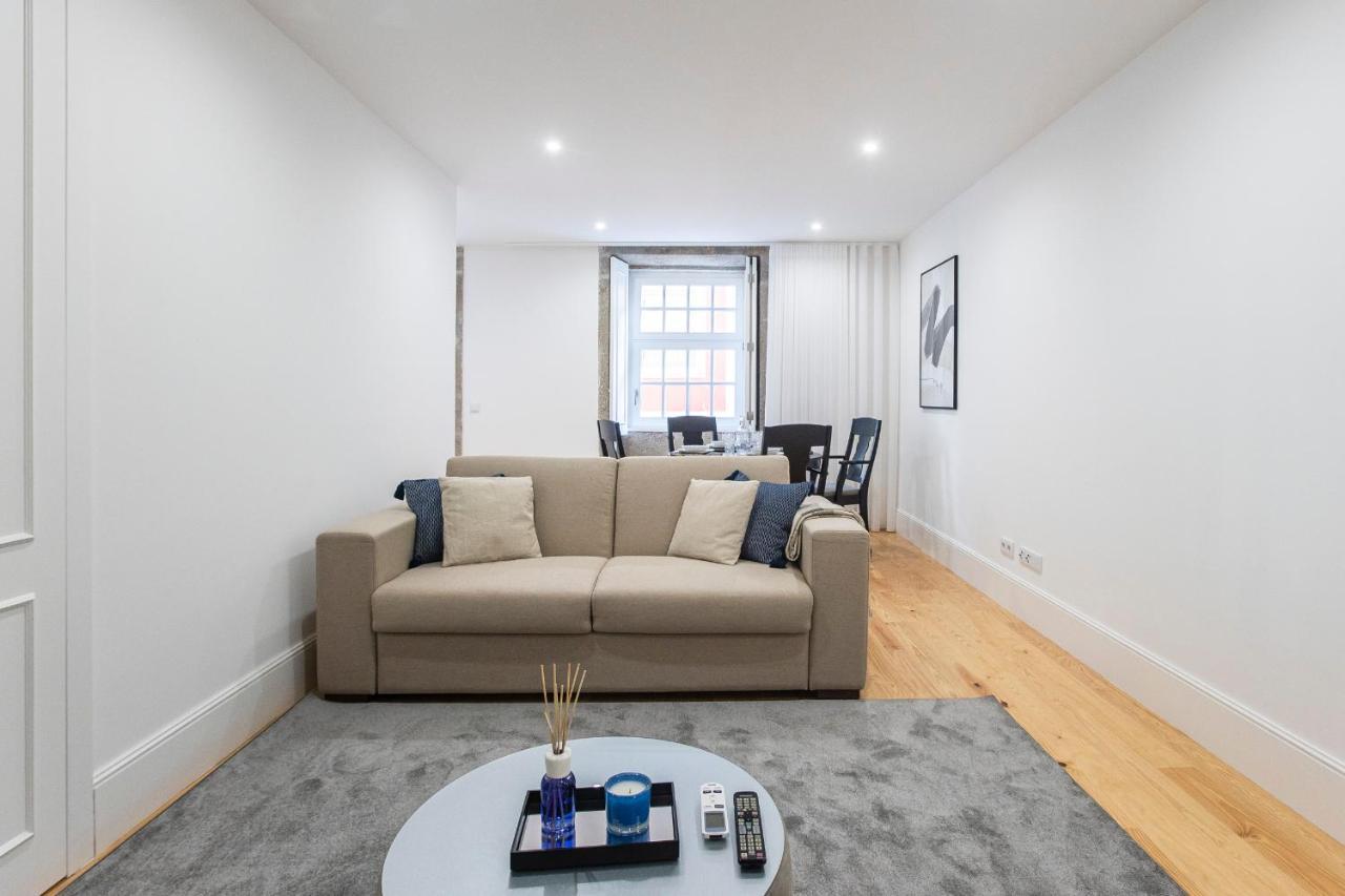 Elegant Downtown 1Br Flat W/ Ac By Lovelystay Porto Buitenkant foto